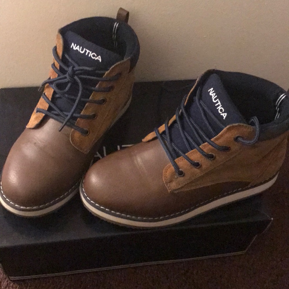 Nautica boots